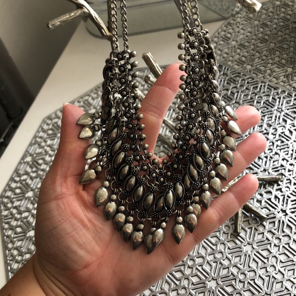 Silver dangly statement necklace - Picture 3 of 4